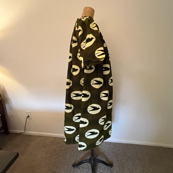 Off the Shoulder Dress Hand Made with African Block Print Fabric - Black Birds - Picture 12 of 15